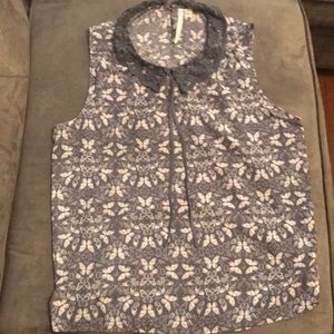 LC Lauren Conrad butterfly blouse w/ lace collar